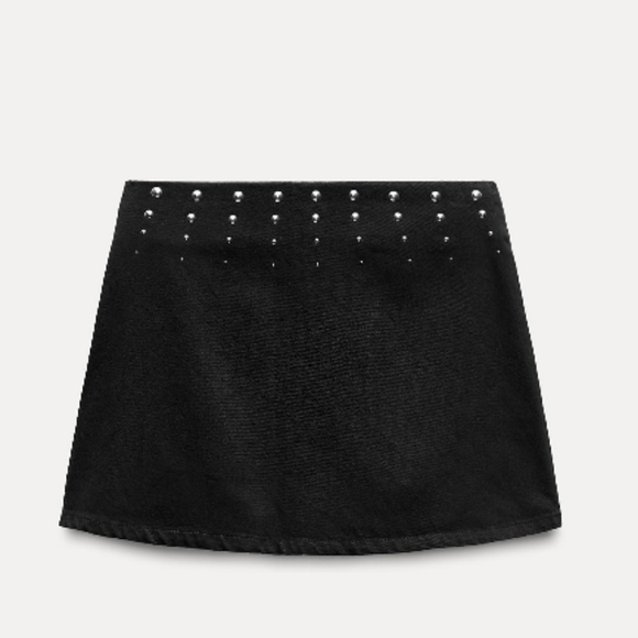 Dresses & Skirts - Zara Denim Black Studded Skirt